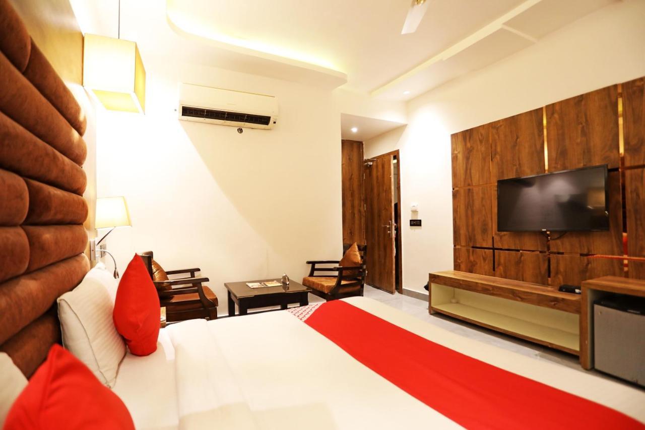 Fabhotel Ronald Inn Faridabad Luaran gambar